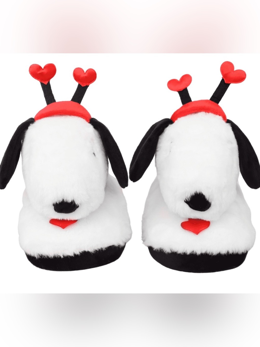 BRAND NEW Plush White & Black Snoopy Slippers with Red Heart Womens Size 5/6
